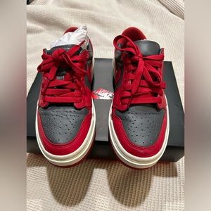 Nike air jordans 1 elevate low six 6 US black gray red white gently worn